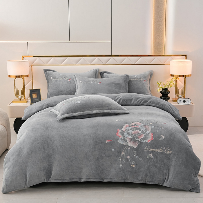 91家纺网 家纺一手货源 找家纺 绒小宣  2025新款加厚牛奶绒刺绣花保暖四件套-花开富贵提供买家秀 花开富贵-高级灰