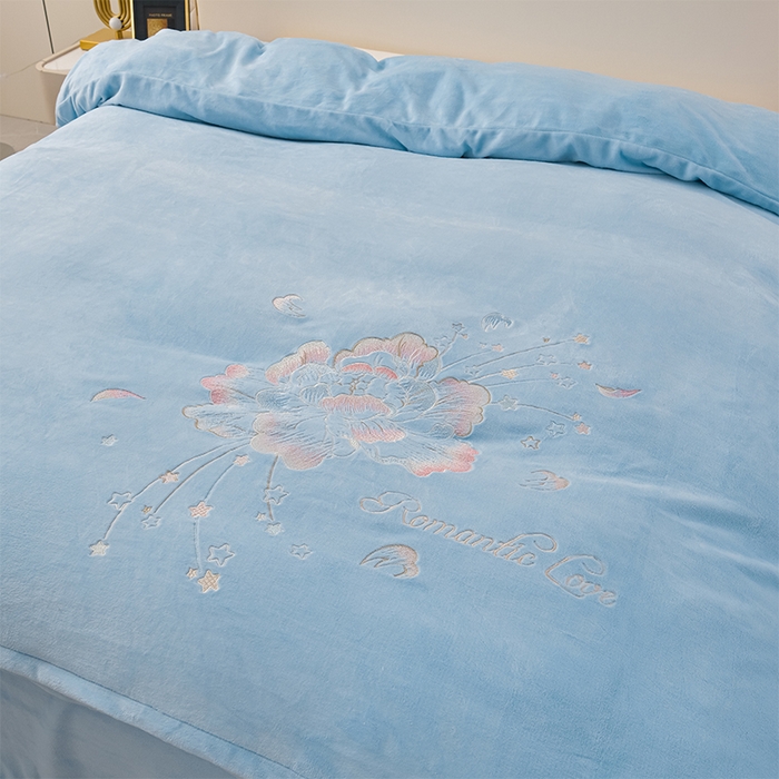 91家纺网 家纺一手货源 找家纺 绒小宣  2025新款加厚牛奶绒刺绣花保暖四件套-花开富贵提供买家秀 花开富贵-天兰色