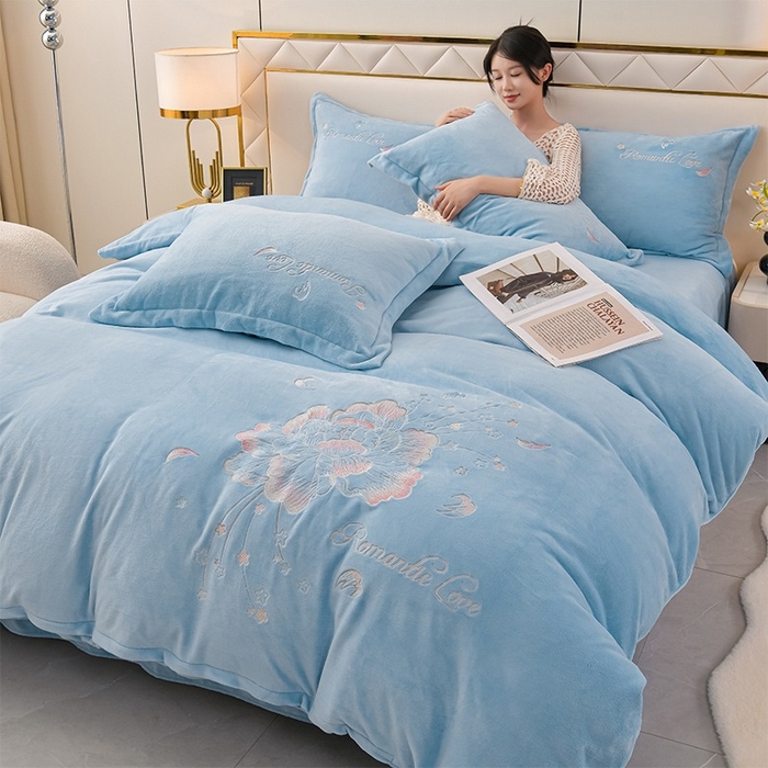 91家纺网 家纺一手货源 找家纺 绒小宣  2025新款加厚牛奶绒刺绣花保暖四件套-花开富贵提供买家秀 花开富贵-天兰色