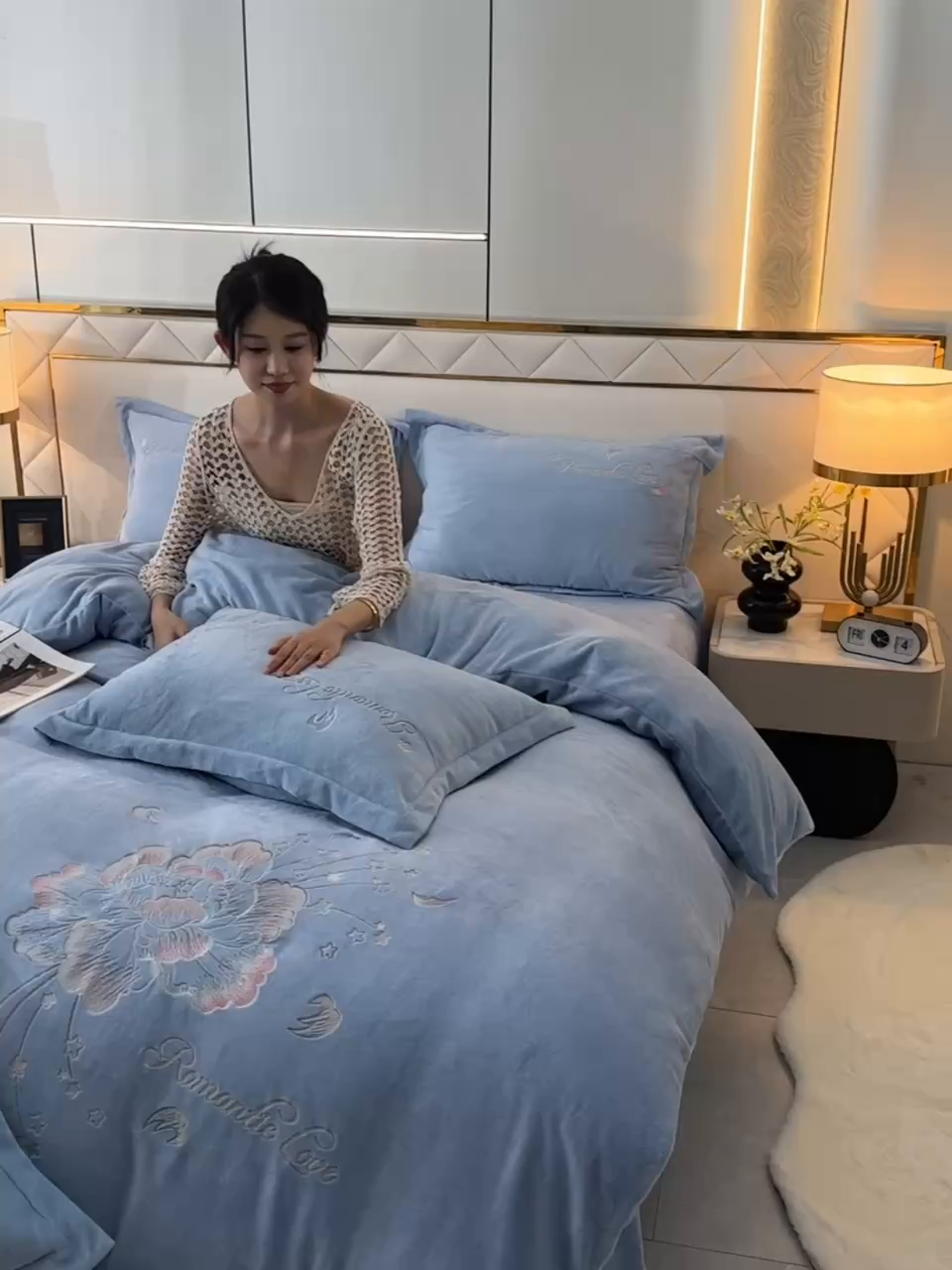 91家纺网 家纺一手货源 找家纺 绒小宣  2025新款加厚牛奶绒刺绣花保暖四件套-花开富贵提供买家秀 花开富贵-天兰色