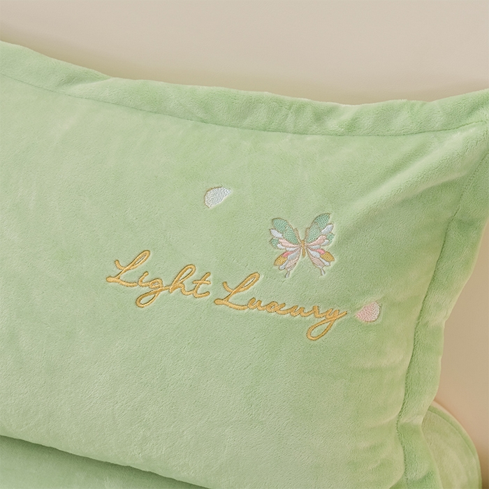 91家纺网 家纺一手货源 找家纺 （总）绒小宣 2025新款A类牛奶绒刺绣四件套-蝶恋花