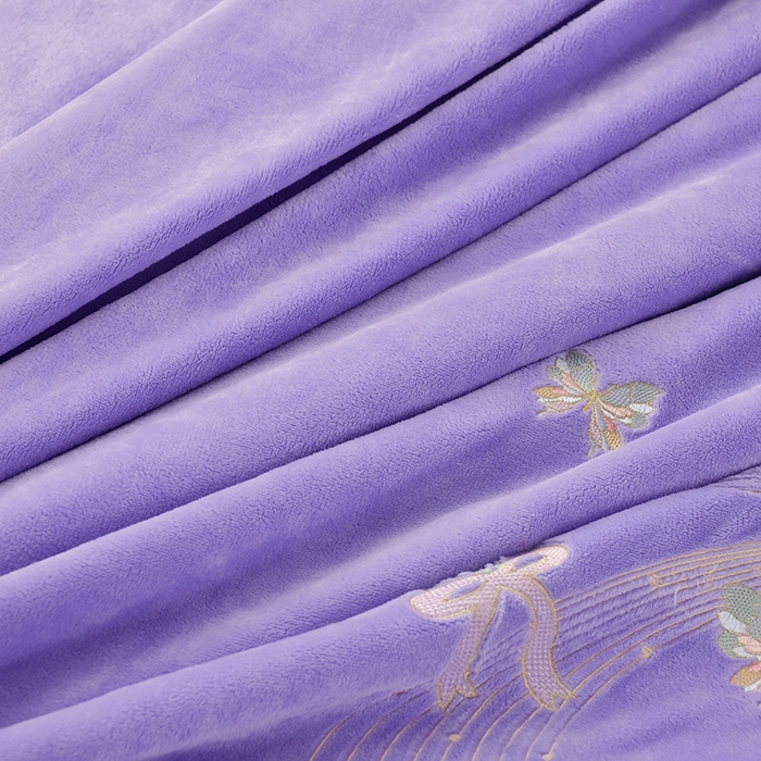 91家纺网 家纺一手货源 找家纺 绒小宣 2025新款A类牛奶绒刺绣四件套-蝶恋花 浅夏紫