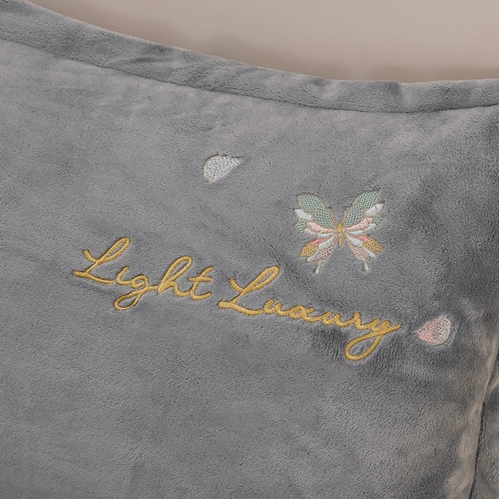 91家纺网 家纺一手货源 找家纺 绒小宣 2025新款A类牛奶绒刺绣四件套-蝶恋花 帝都灰