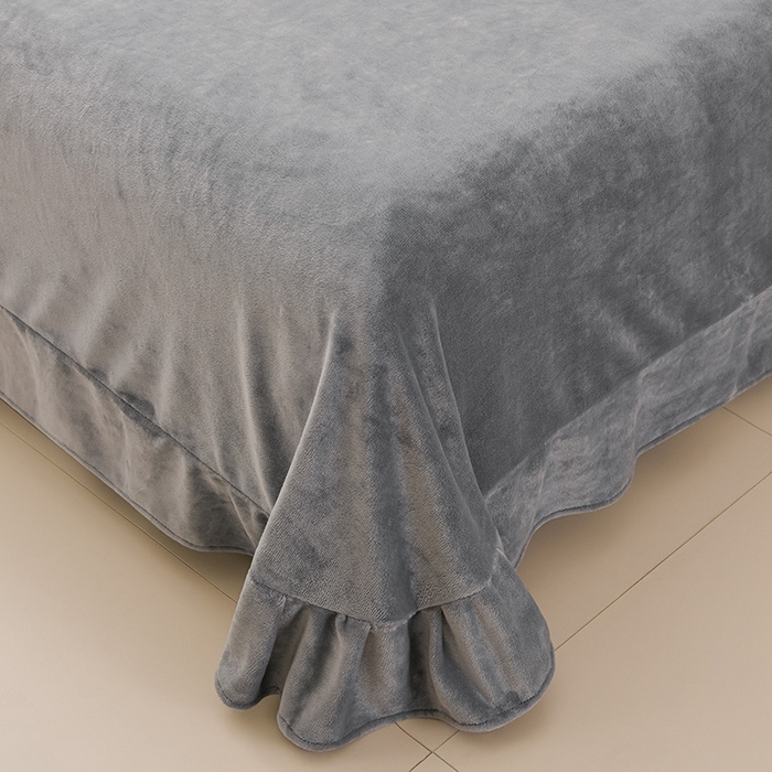 91家纺网 家纺一手货源 找家纺 绒小宣 2025新款A类牛奶绒刺绣四件套-蝶恋花 帝都灰