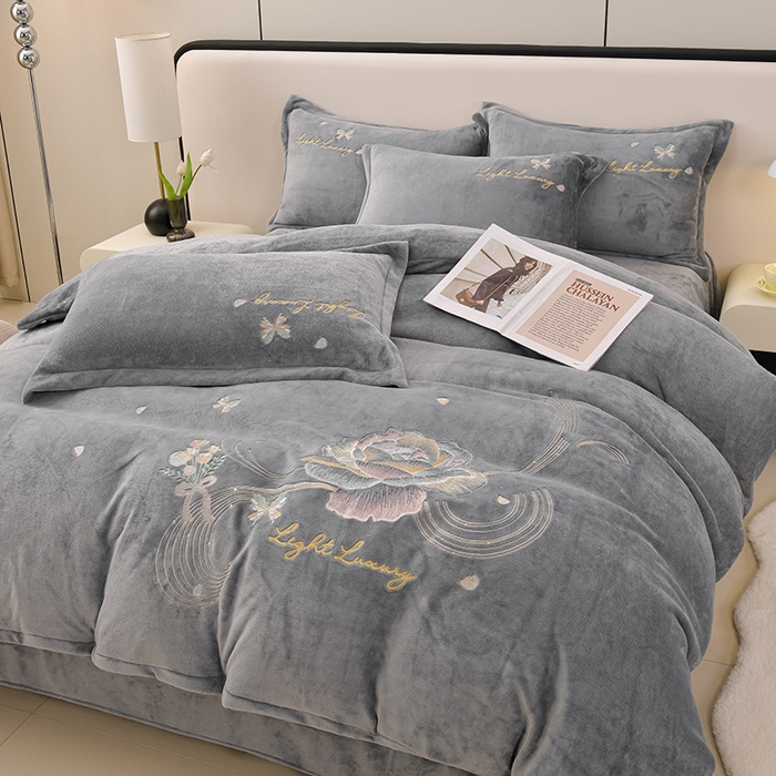 绒小宣 2025新款A类牛奶绒刺绣四件套-蝶恋花 帝都灰