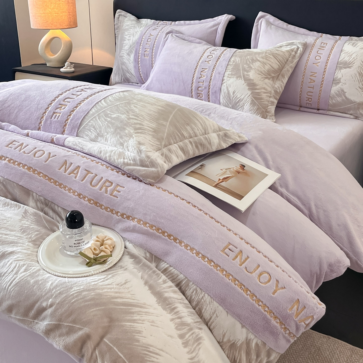 博纳家纺 2025新款加厚牛奶绒雕花刺绣四件套-飞羽 控价劵后168（严格按控价来） 飞羽-浅紫