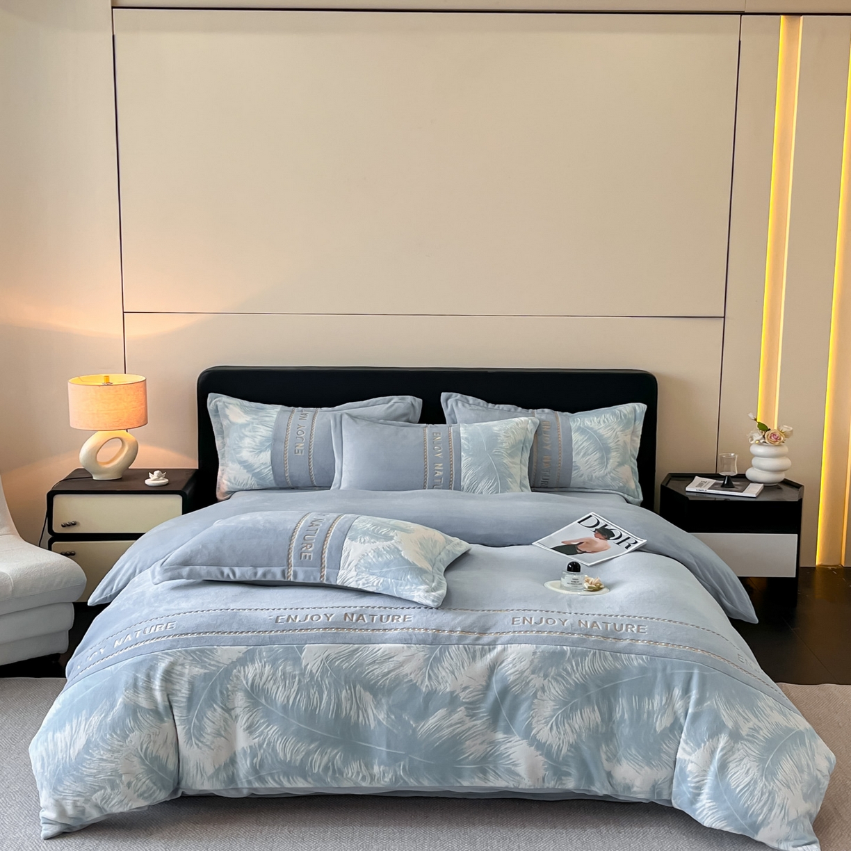 91家纺网 家纺一手货源 找家纺 博纳家纺 2025新款加厚牛奶绒雕花刺绣四件套-飞羽 控价劵后168（严格按控价来） 飞羽-繁星蓝