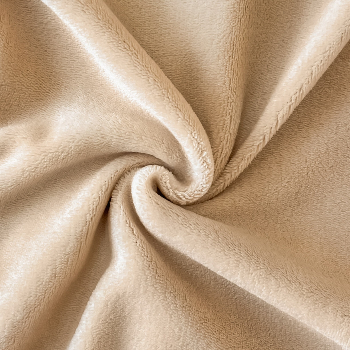 91家纺网 家纺一手货源 找家纺 博纳家纺 2025新款加厚牛奶绒雕花刺绣四件套-飞羽 控价劵后168（严格按控价来） 飞羽-香槟