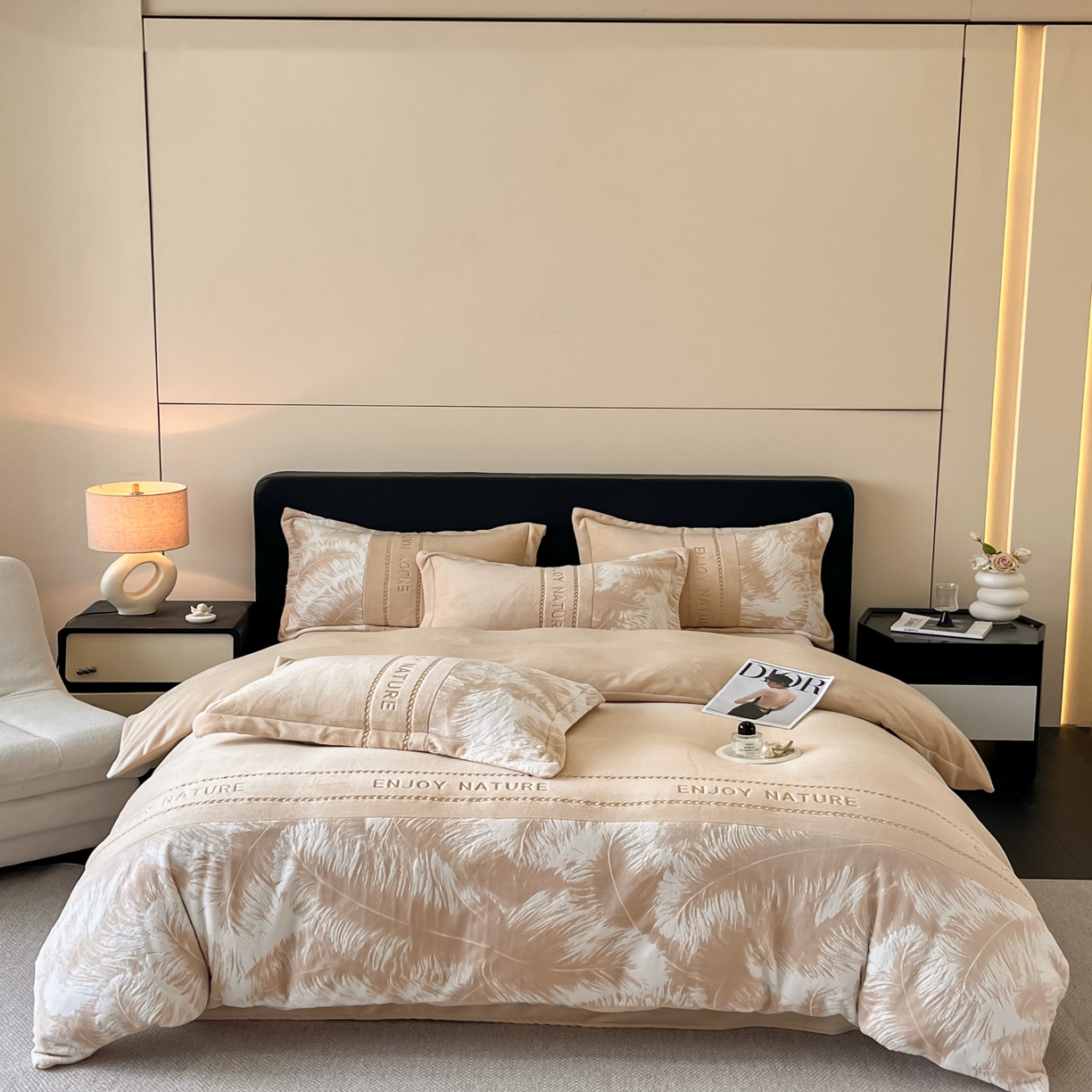 91家纺网 家纺一手货源 找家纺 博纳家纺 2025新款加厚牛奶绒雕花刺绣四件套-飞羽 控价劵后168（严格按控价来） 飞羽-香槟