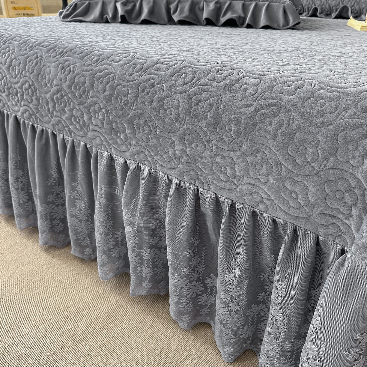 91家纺网 家纺一手货源 找家纺 情恒家纺 2025新款宝宝绒床盖三四件套玫瑰盛典 玫瑰盛典 静夜灰