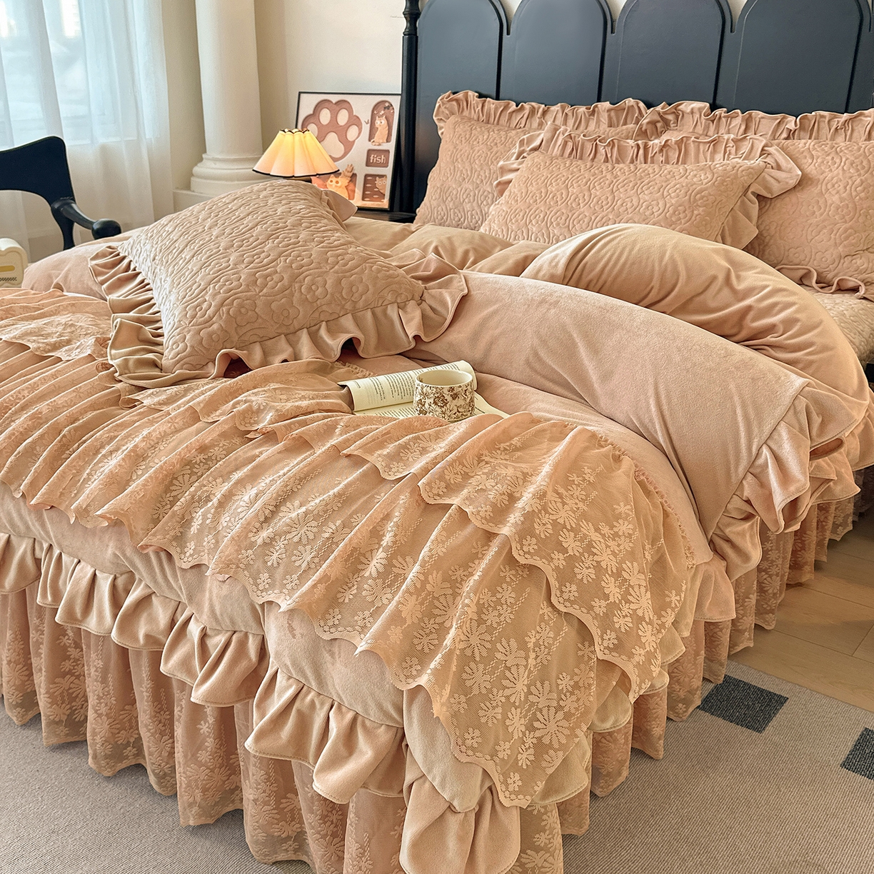 91家纺网 家纺一手货源 找家纺 情恒家纺 2025新款宝宝绒床盖三四件套玫瑰盛典 玫瑰盛典 暖驼色