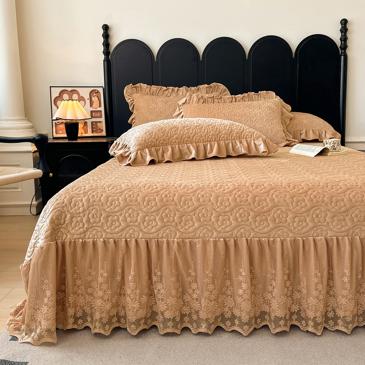 91家纺网 家纺一手货源 找家纺 情恒家纺 2025新款宝宝绒床盖三四件套玫瑰盛典 玫瑰盛典 暖驼色