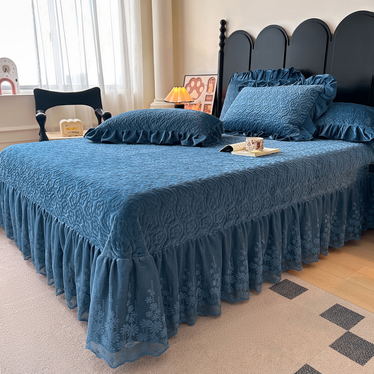 91家纺网 家纺一手货源 找家纺 情恒家纺 2025新款宝宝绒床盖三四件套玫瑰盛典 玫瑰盛典 深海蓝