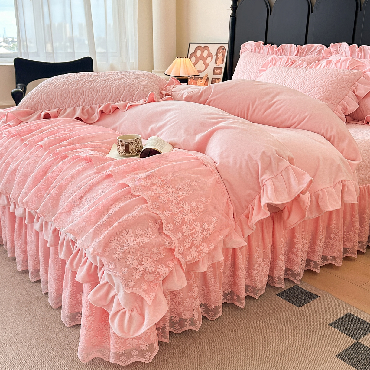 91家纺网 家纺一手货源 找家纺 情恒家纺 2025新款宝宝绒床盖三四件套玫瑰盛典 玫瑰盛典 香妃粉