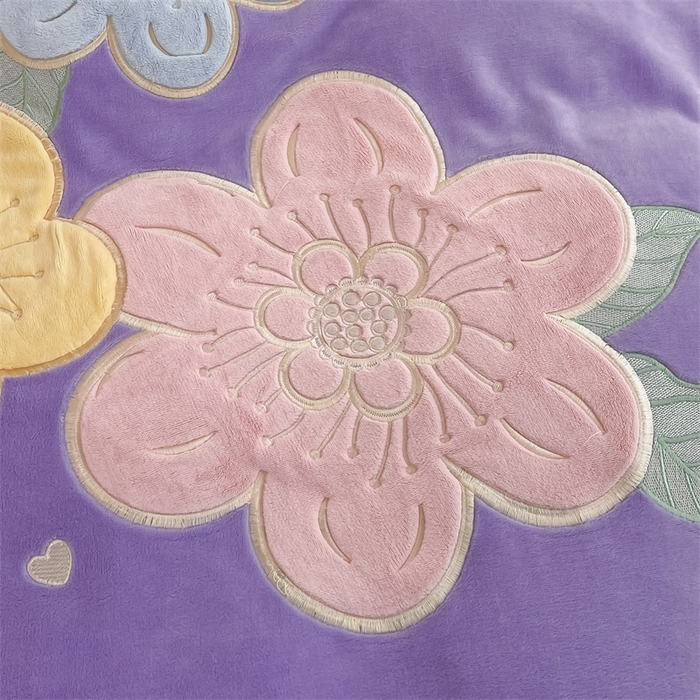 91家纺网 家纺一手货源 找家纺 绒小宣 2025新A类牛奶绒贴布绣四件套-花语 花语-浅夏紫