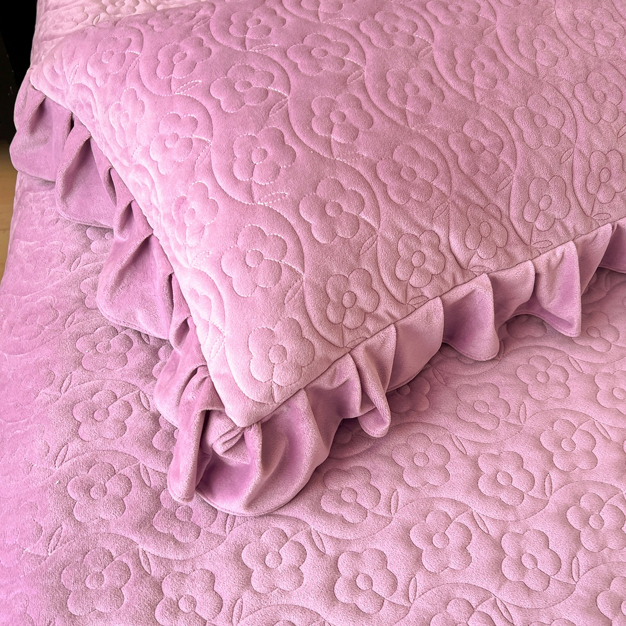 91家纺网 家纺一手货源 找家纺 情恒家纺 2025新款宝宝绒床盖三四件套玫瑰盛典 玫瑰盛典 优雅紫