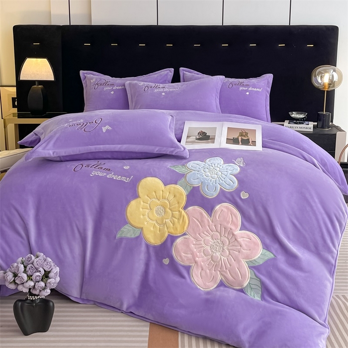 91家纺网 家纺一手货源 找家纺 （总）绒小宣 2025新A类牛奶绒贴布绣四件套-花语