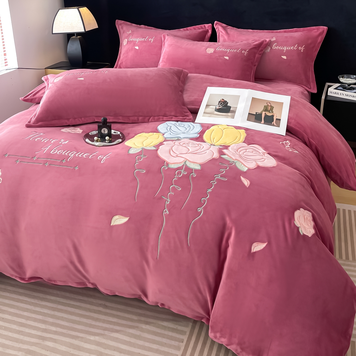 91家纺网 家纺一手货源 找家纺 绒小宣 2025新A类牛奶绒贴布绣四件套-花语 花语-豆沙色