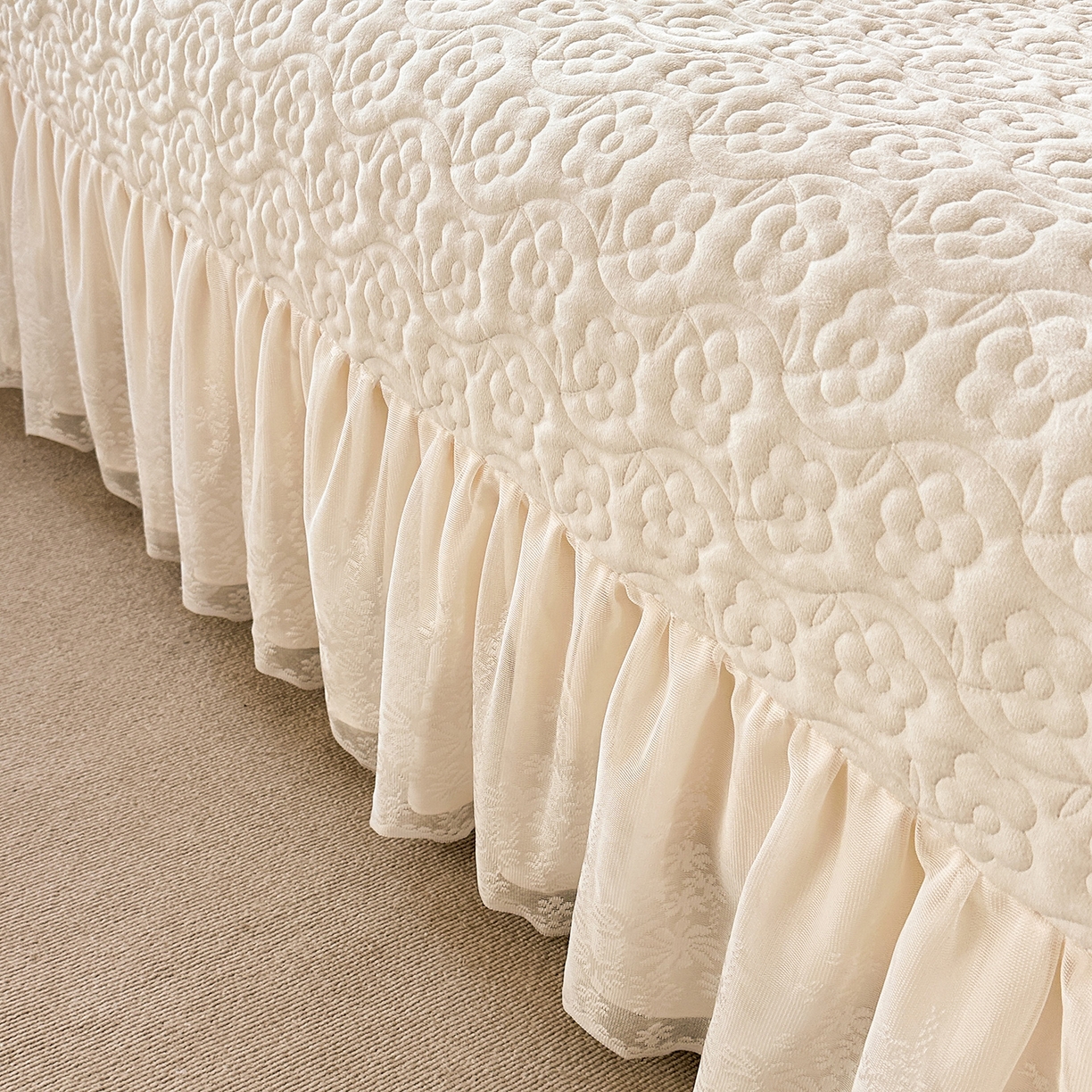 91家纺网 家纺一手货源 找家纺 情恒家纺 2025新款宝宝绒床盖三四件套玫瑰盛典 玫瑰盛典 云朵白