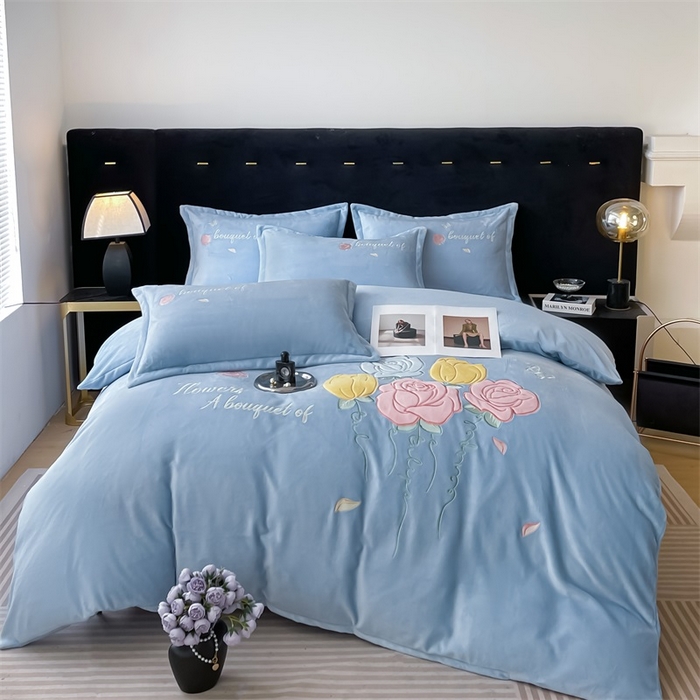 91家纺网 家纺一手货源 找家纺 （总）绒小宣 2025新款A类牛奶绒贴布绣四件套-玫瑰爱恋