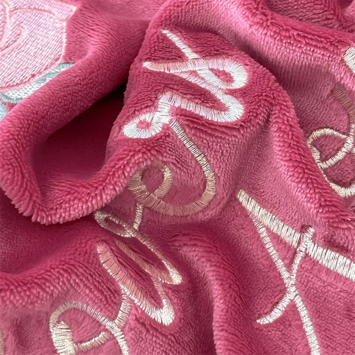 91家纺网 家纺一手货源 找家纺 绒小宣 2025新款A类牛奶绒贴布绣四件套-玫瑰爱恋 玫瑰爱恋-豆沙色