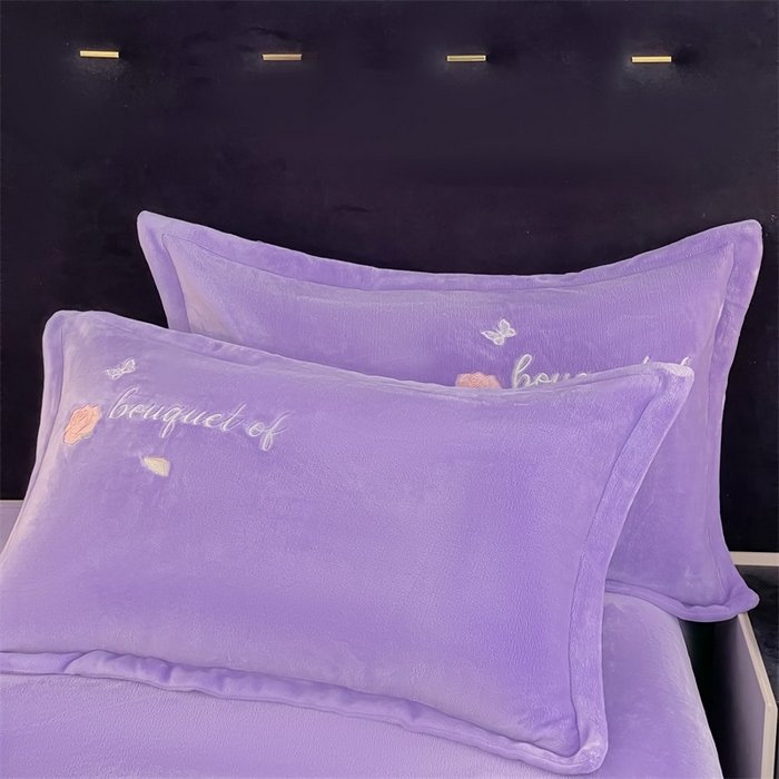 91家纺网 家纺一手货源 找家纺 绒小宣 2025新款A类牛奶绒贴布绣四件套-玫瑰爱恋 玫瑰爱恋-浅夏紫