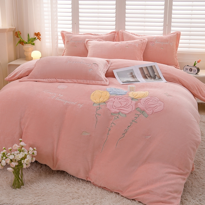 绒小宣 2025新款A类牛奶绒贴布绣四件套-玫瑰爱恋 玫瑰爱恋-浅粉