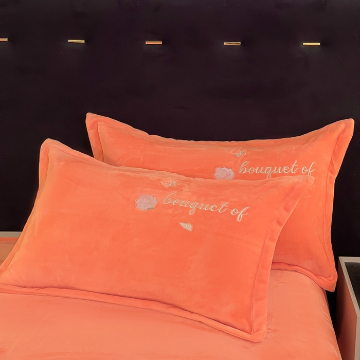 91家纺网 家纺一手货源 找家纺 绒小宣 2025新款A类牛奶绒贴布绣四件套-玫瑰爱恋 玫瑰爱恋-橙色