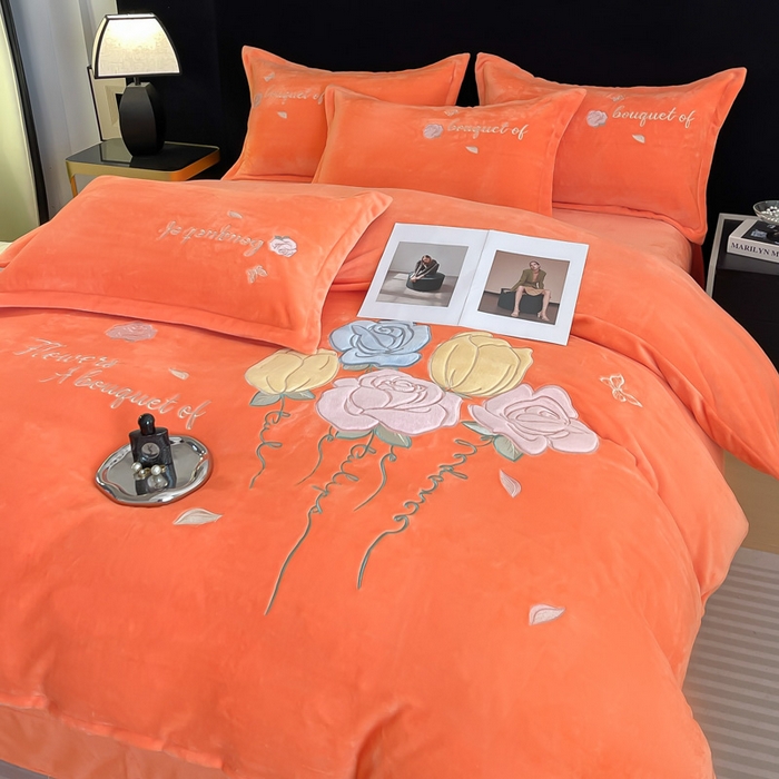 91家纺网 家纺一手货源 找家纺 绒小宣 2025新款A类牛奶绒贴布绣四件套-玫瑰爱恋 玫瑰爱恋-橙色