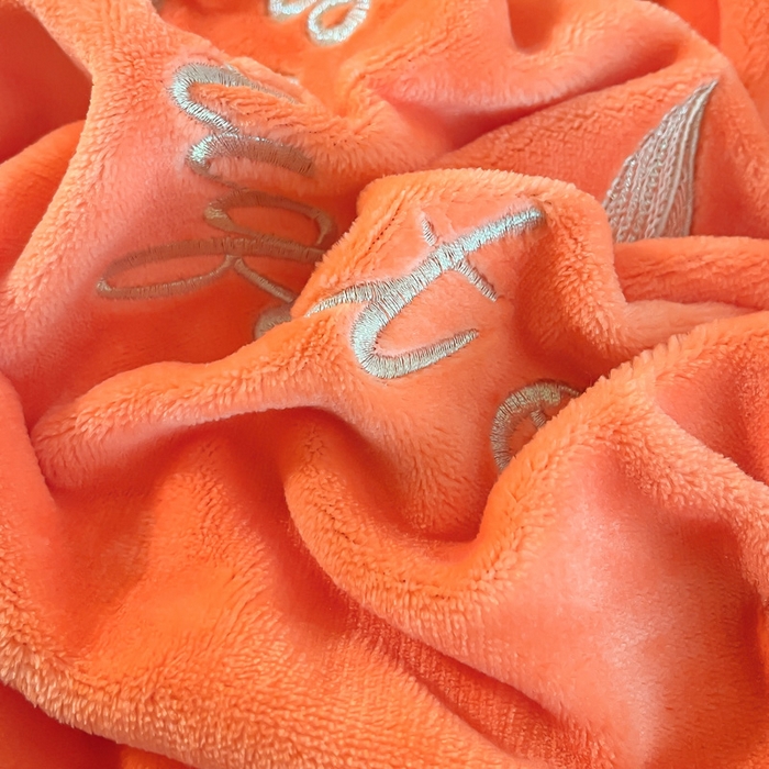 91家纺网 家纺一手货源 找家纺 绒小宣 2025新款A类牛奶绒贴布绣四件套-玫瑰爱恋 玫瑰爱恋-橙色