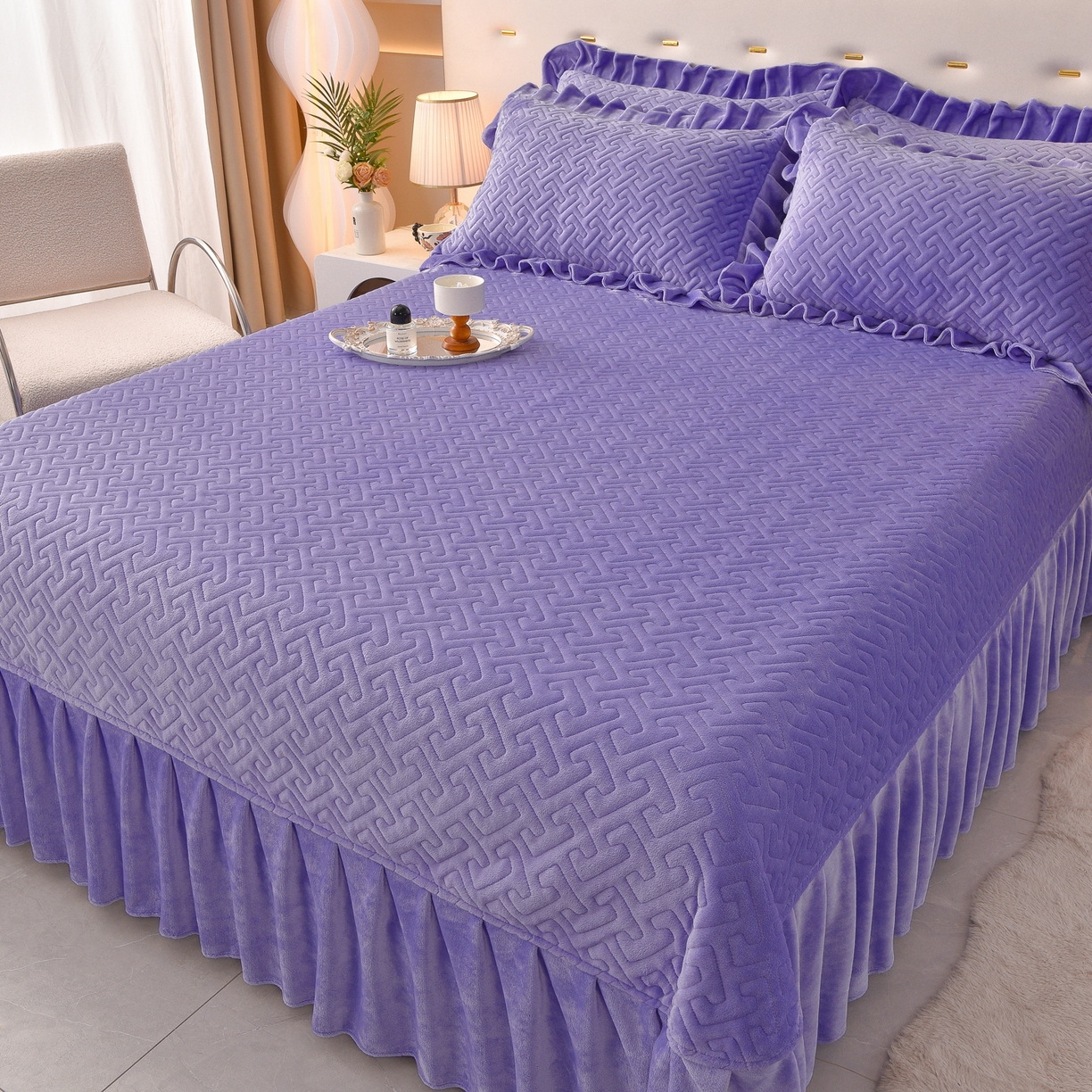 91家纺网 家纺一手货源 找家纺 （总）绒小宣 2025新款加厚牛奶绒四件套宽边一字绣牛奶绒刺绣花夹棉床盖款四件套-玫瑰花语