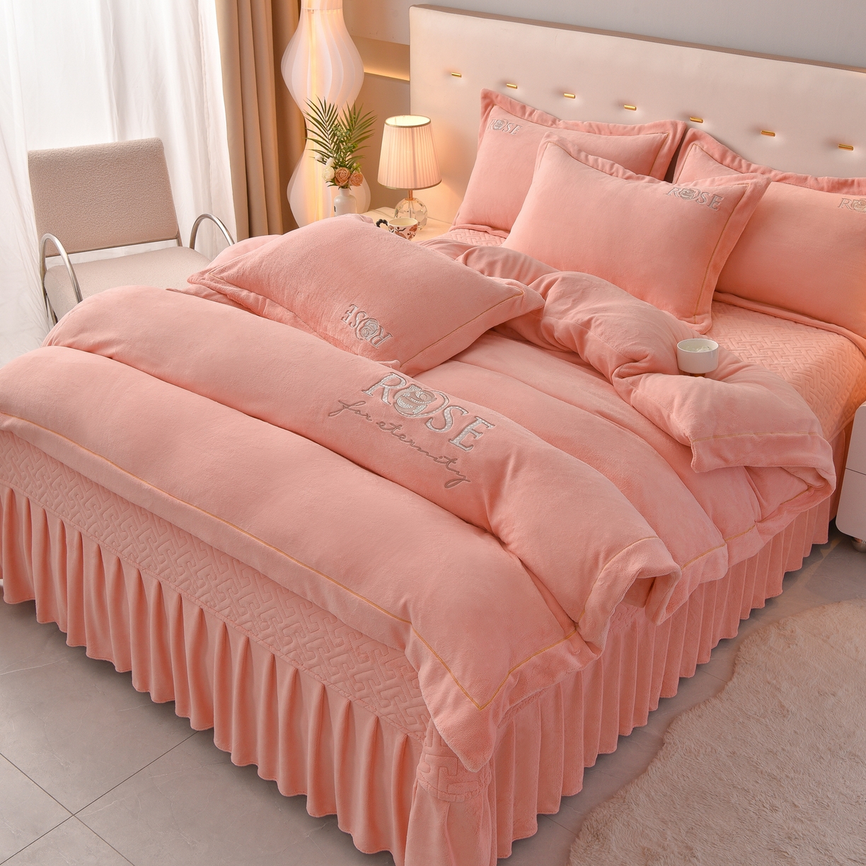绒小宣 2025新款加厚牛奶绒四件套宽边一字绣牛奶绒刺绣花夹棉床盖款四件套-玫瑰花语 玫瑰花语-粉色