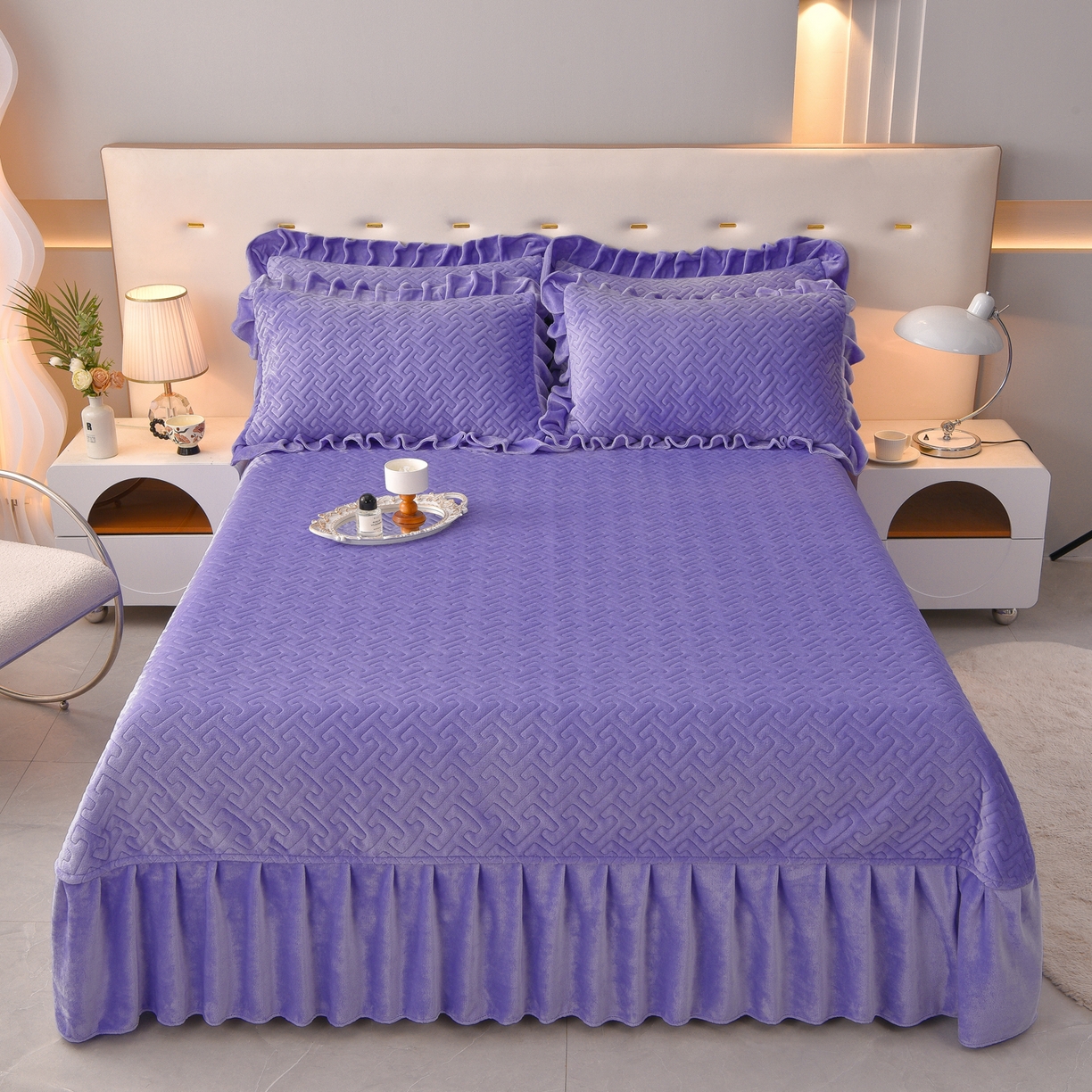 91家纺网 家纺一手货源 找家纺 绒小宣 2025新款加厚牛奶绒四件套宽边一字绣牛奶绒刺绣花夹棉床盖款四件套-玫瑰花语 玫瑰花语-紫色