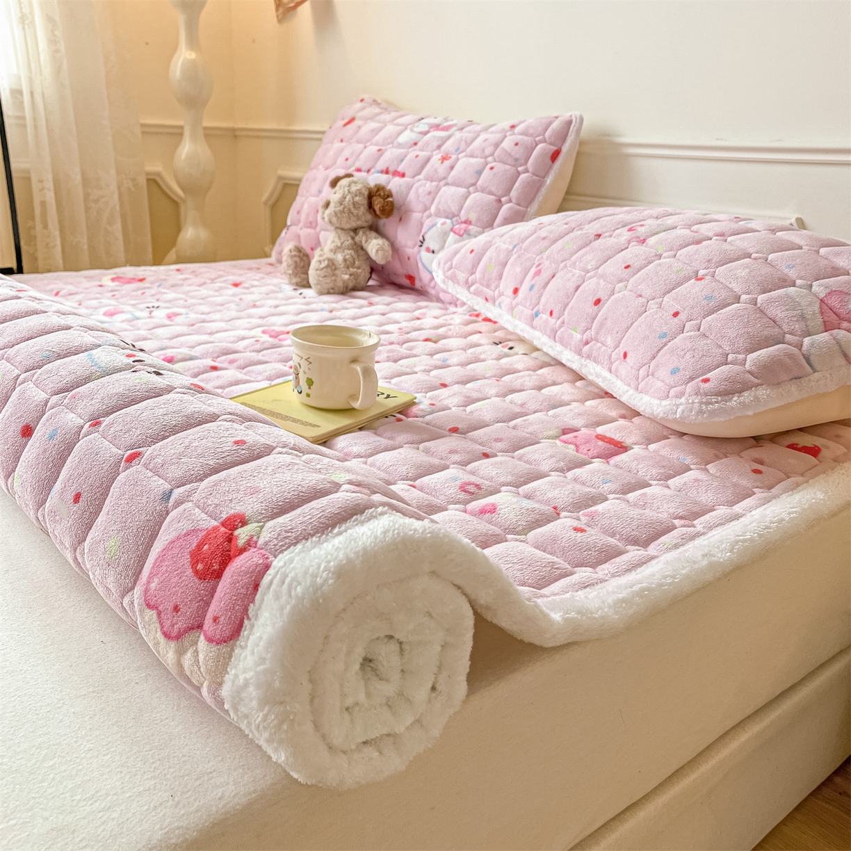 91家纺网 家纺一手货源 找家纺 （总）美澳家纺 2025新款印花牛奶绒加厚夹棉床褥床垫