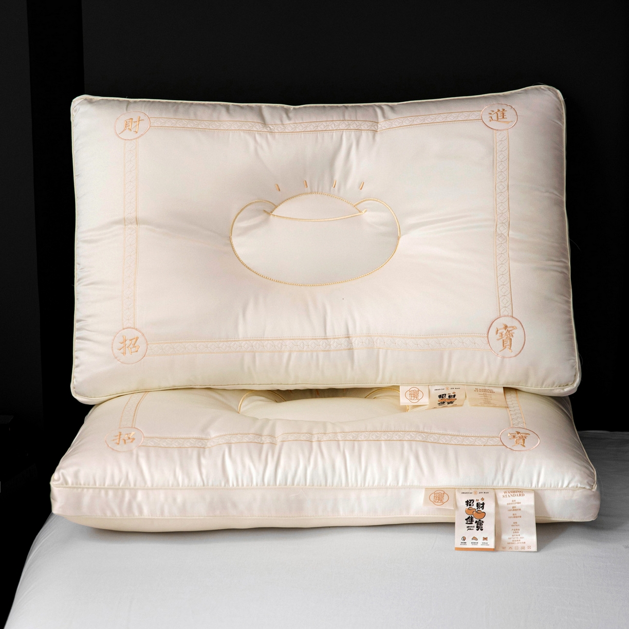 91家纺网 家纺一手货源 找家纺 亦帆枕芯 2025新款招财进宝羽丝绒枕头枕芯仿蚕丝不塌陷护颈定型枕枕头枕芯 招财进宝玉色