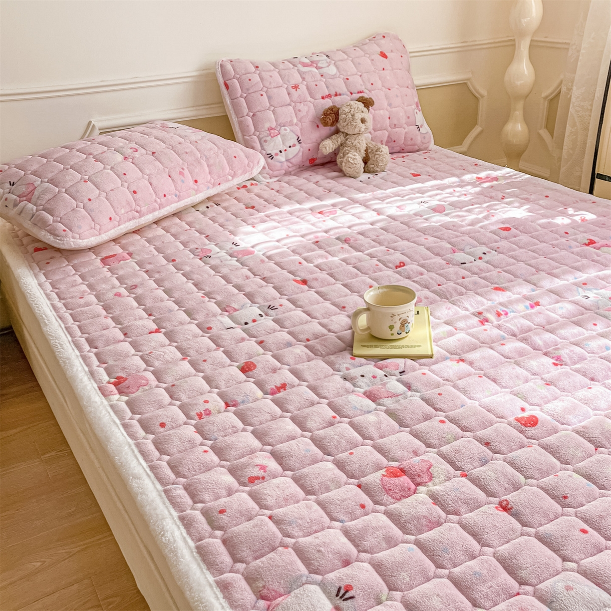 91家纺网 家纺一手货源 找家纺 （总）美澳家纺 2025新款印花牛奶绒加厚夹棉床褥床垫