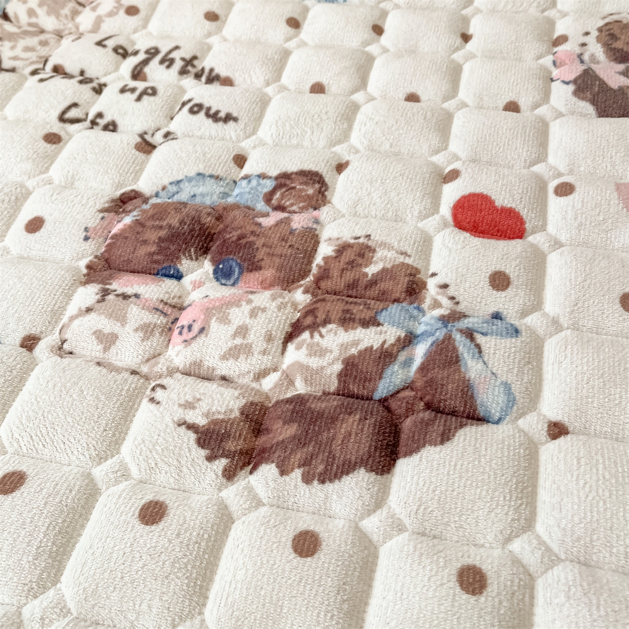 91家纺网 家纺一手货源 找家纺 美澳家纺 2025新款印花牛奶绒加厚夹棉床褥床垫 甜美喵