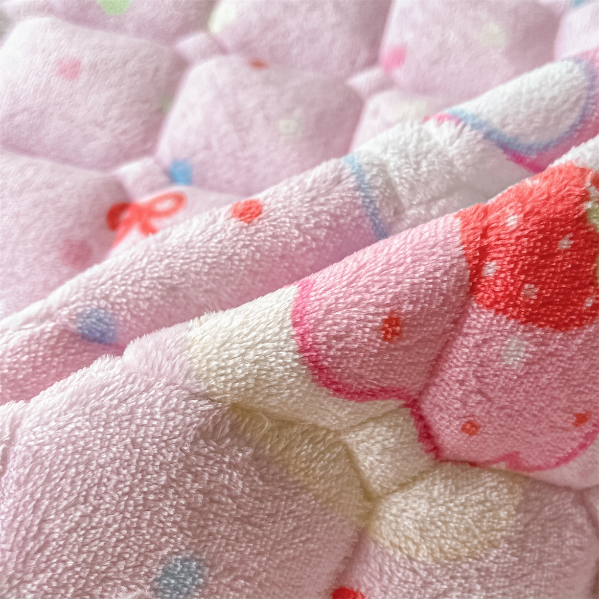 91家纺网 家纺一手货源 找家纺 （总）美澳家纺 2025新款印花牛奶绒加厚夹棉床褥床垫