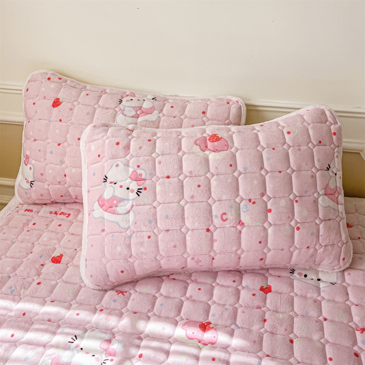 91家纺网 家纺一手货源 找家纺 （总）美澳家纺 2025新款印花牛奶绒加厚夹棉床褥床垫