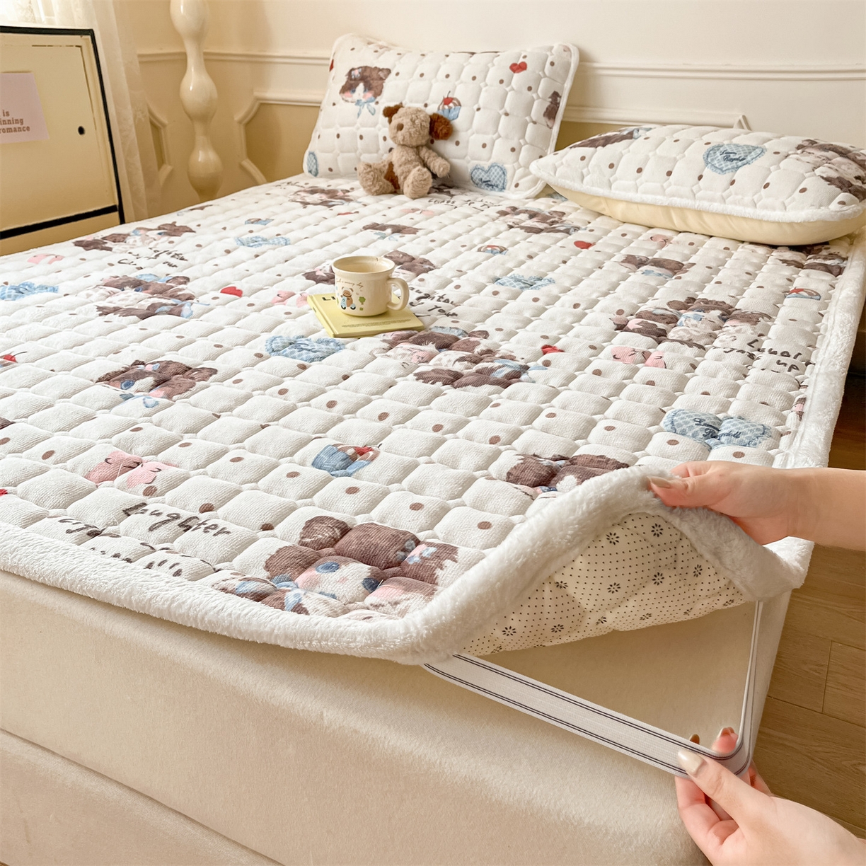 美澳家纺 2025新款印花牛奶绒加厚夹棉床褥床垫 甜美喵