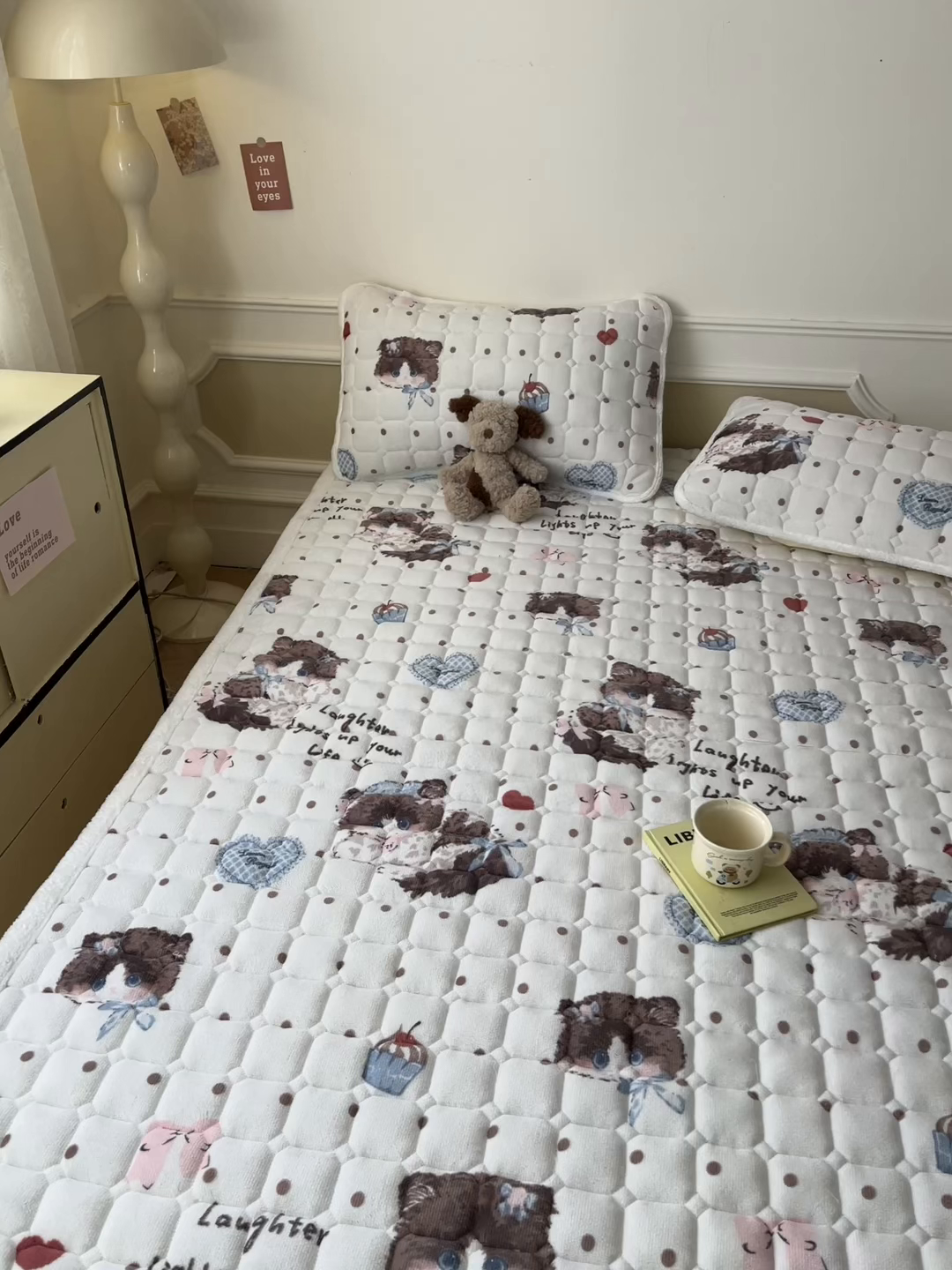 91家纺网 家纺一手货源 找家纺 美澳家纺 2025新款印花牛奶绒加厚夹棉床褥床垫 甜美喵