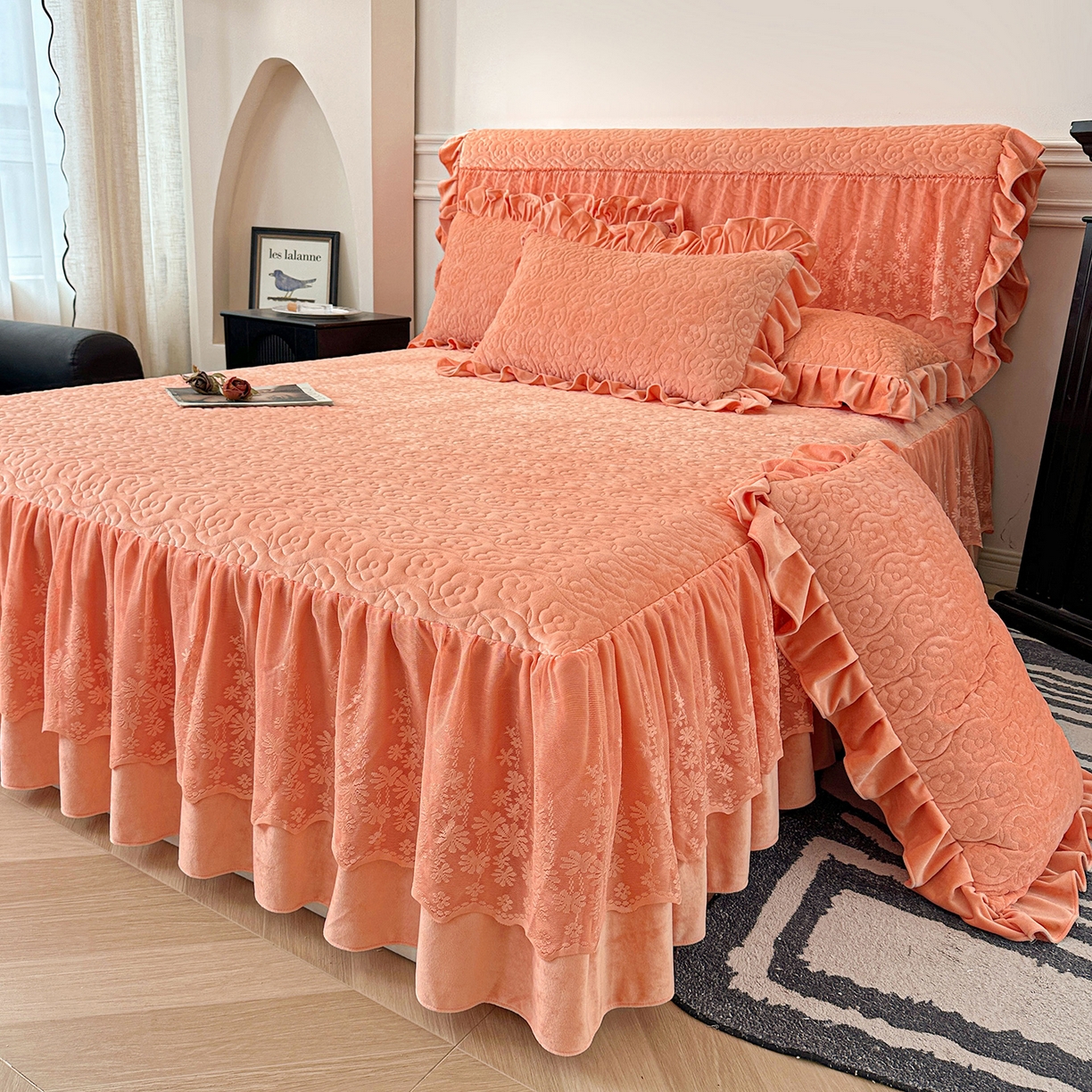 91家纺网 家纺一手货源 找家纺 （总）情恒家纺 2025新款宝宝绒夹棉单品床裙单件床裙玫瑰盛典系列