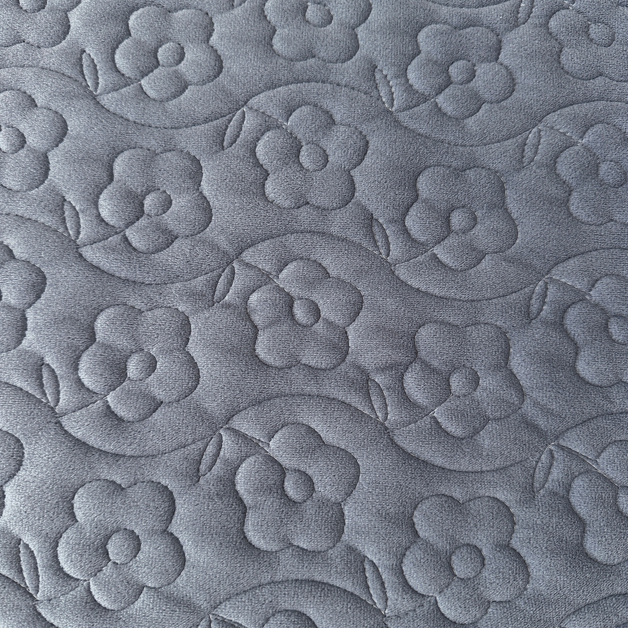 91家纺网 家纺一手货源 找家纺 情恒家纺 2025新款宝宝绒夹棉单品床裙单件床裙玫瑰盛典系列 玫瑰盛典 静夜灰