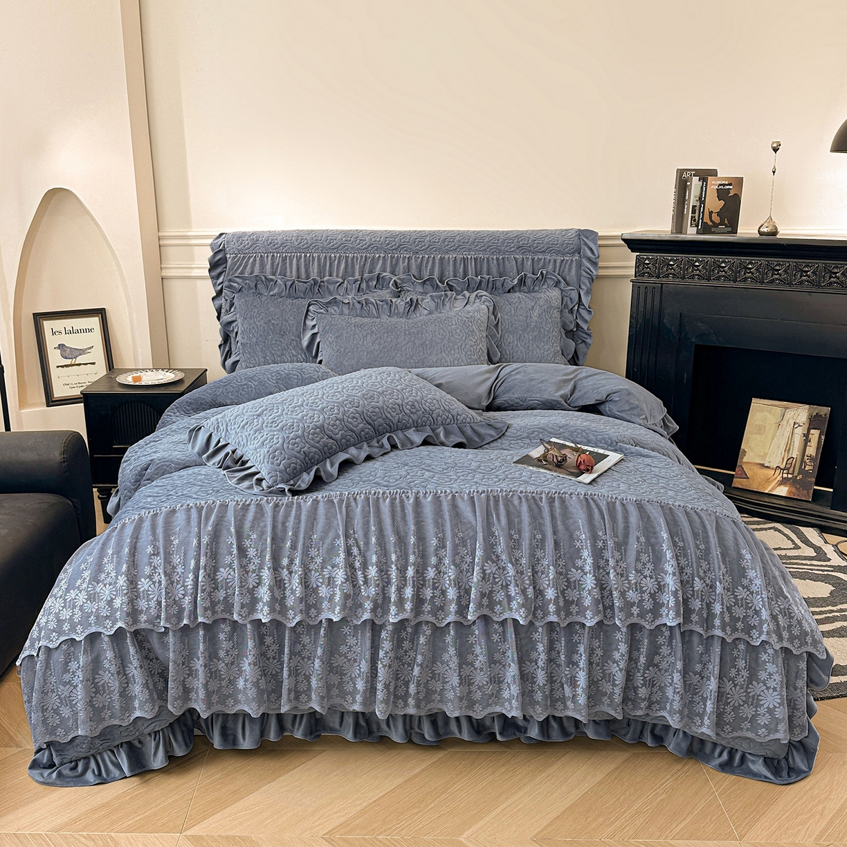 91家纺网 家纺一手货源 找家纺 情恒家纺 2025新款宝宝绒夹棉单品床裙单件床裙玫瑰盛典系列 玫瑰盛典 静夜灰