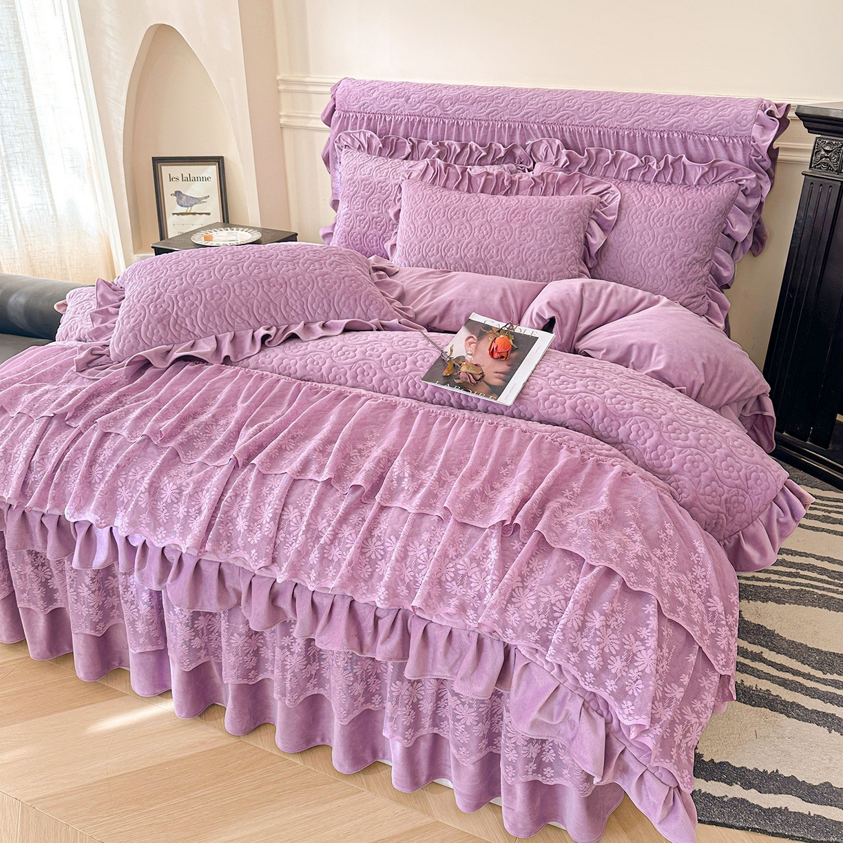 91家纺网 家纺一手货源 找家纺 情恒家纺 2025新款宝宝绒夹棉单品床裙单件床裙玫瑰盛典系列 玫瑰盛典 优雅紫