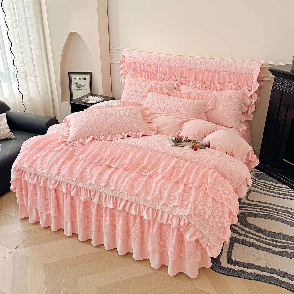 91家纺网 家纺一手货源 找家纺 （总）情恒家纺 2025新款宝宝绒夹棉床裙三四五件套-玫瑰盛典