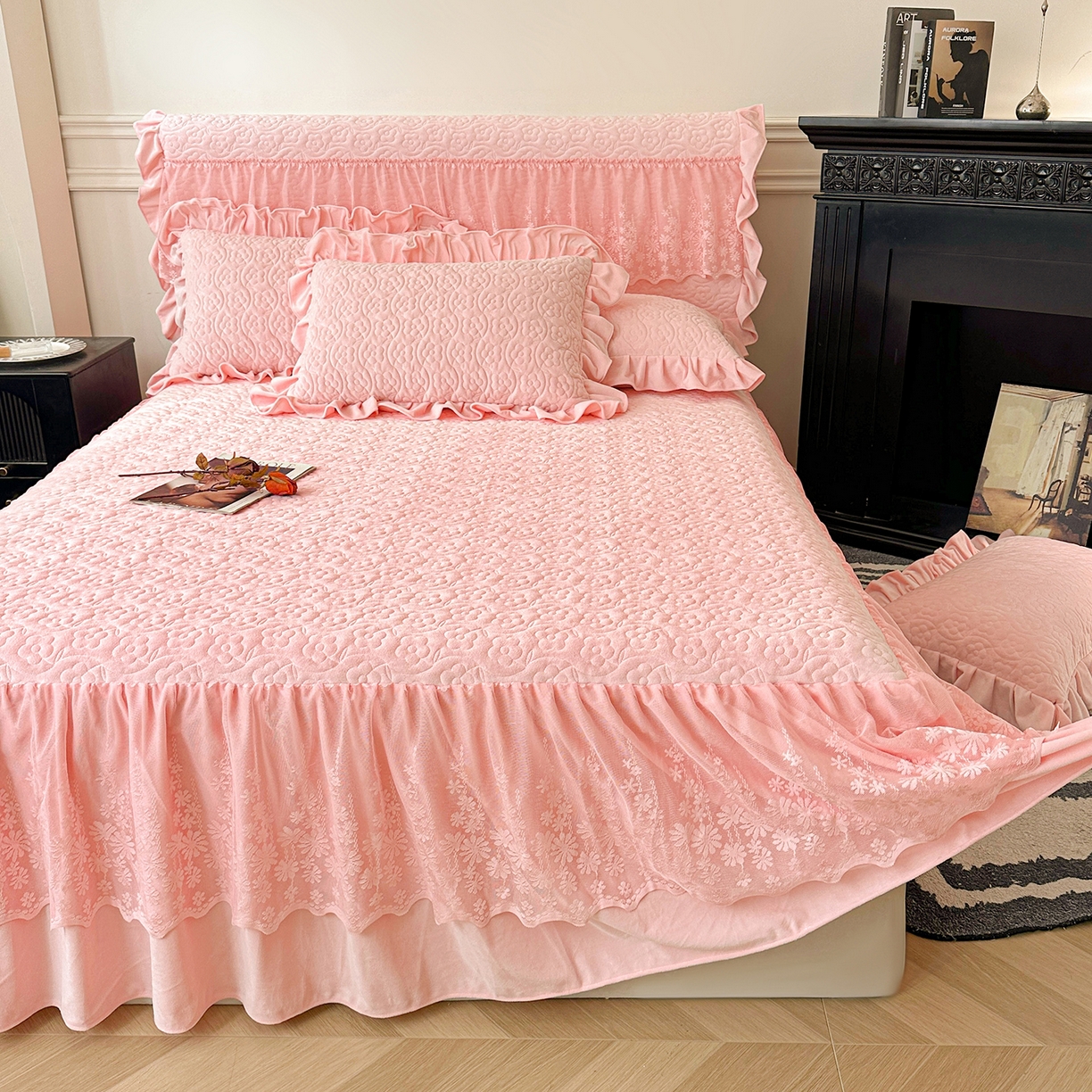 91家纺网 家纺一手货源 找家纺 情恒家纺 2025新款宝宝绒夹棉床裙三四五件套-玫瑰盛典 玫瑰盛典 香妃粉