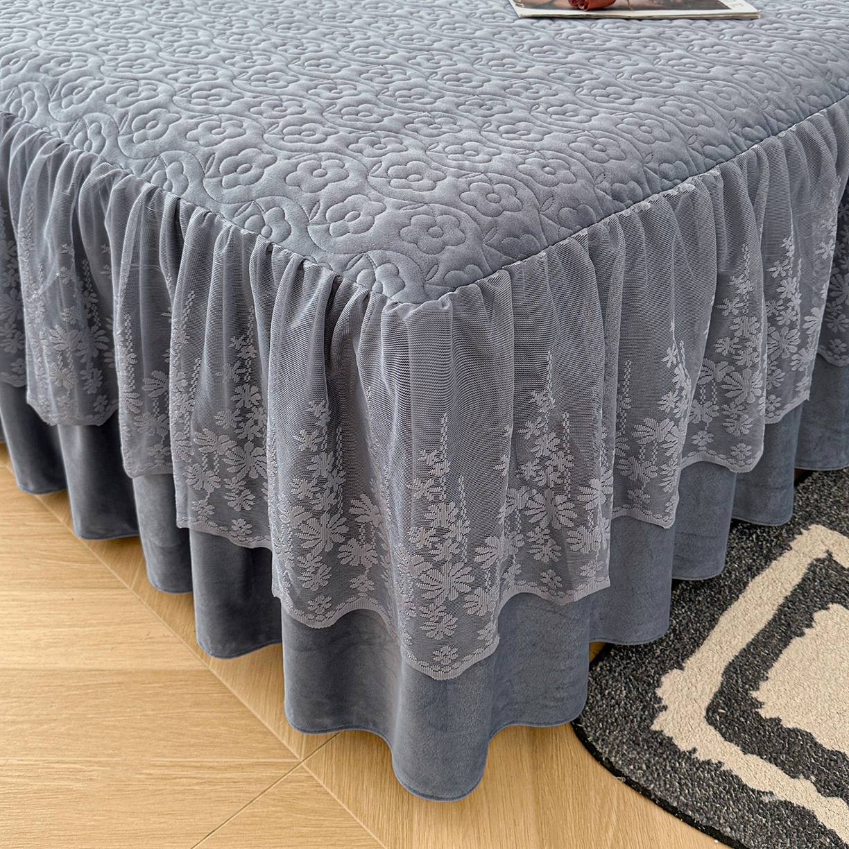 91家纺网 家纺一手货源 找家纺 情恒家纺 2025新款宝宝绒夹棉床裙三四五件套-玫瑰盛典 玫瑰盛典 静夜灰