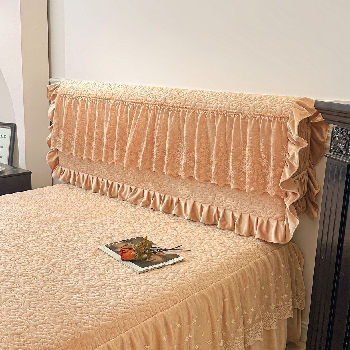 91家纺网 家纺一手货源 找家纺 情恒家纺 2025新款宝宝绒夹棉床裙三四五件套-玫瑰盛典 玫瑰盛典 暖驼色