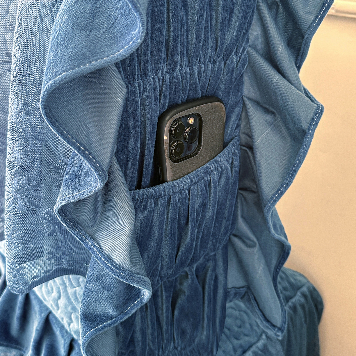 91家纺网 家纺一手货源 找家纺 情恒家纺 2025新款宝宝绒夹棉床裙三四五件套-玫瑰盛典 玫瑰盛典 深海蓝